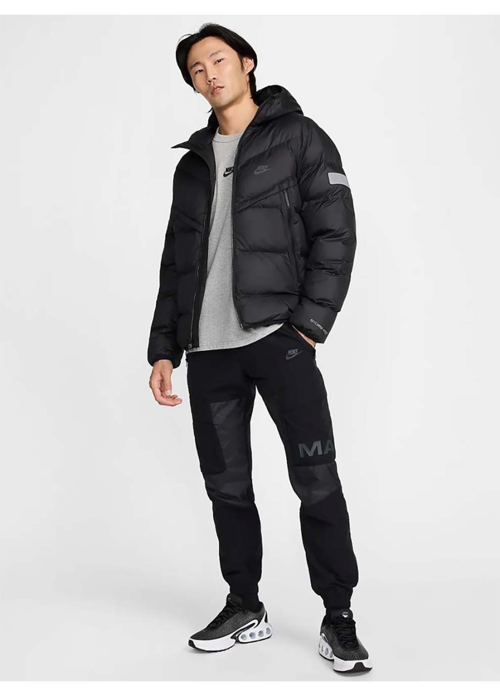 Чорна демісезонна чоловіча куртка m nsw sf wr pl-fld air max jkt чорний Nike