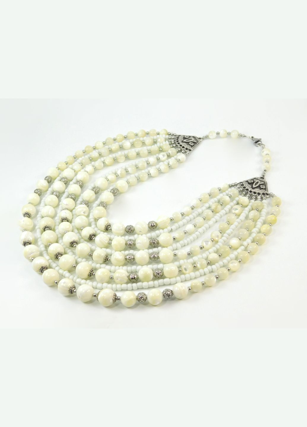 Эксклюзивные бусы "Первая дама" Перламутр, 9-рядное Fursa fashion (323209184)