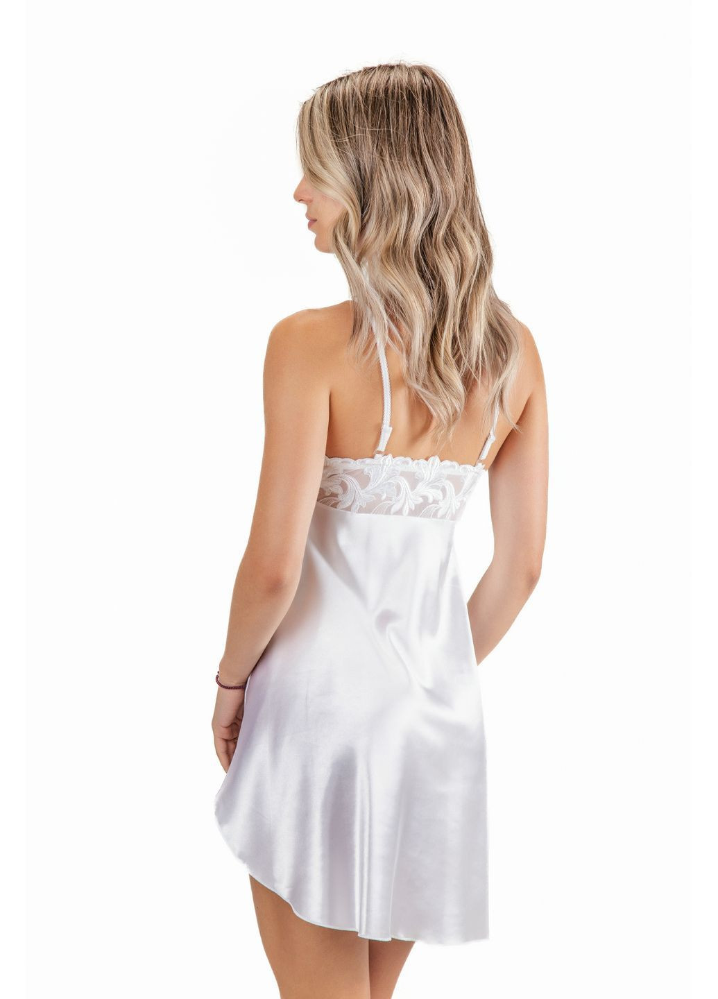 Ночная рубашка из атласа No Brand нічна сорочка (364465117)