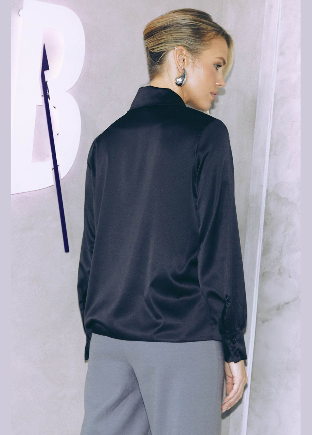 Чорна блуза ST-Seventeen