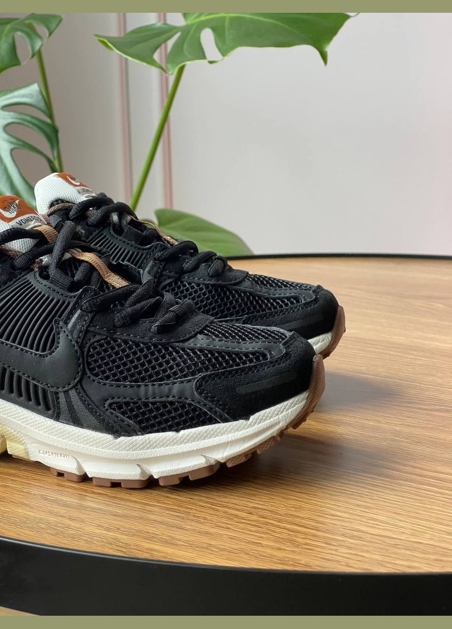 Чорні всесезонні кросівки Vakko -