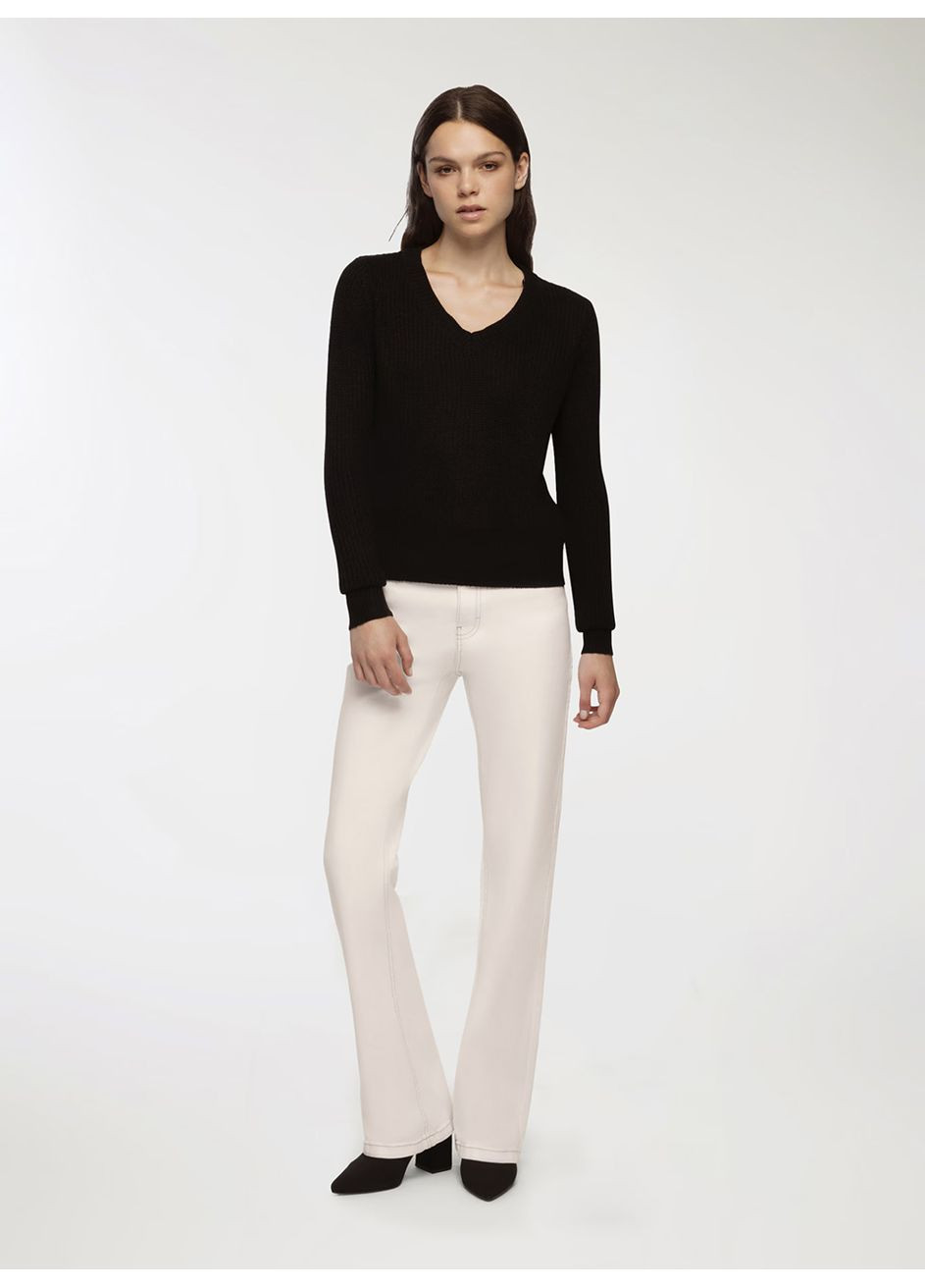 Черный зимний свитер женщин Terranova