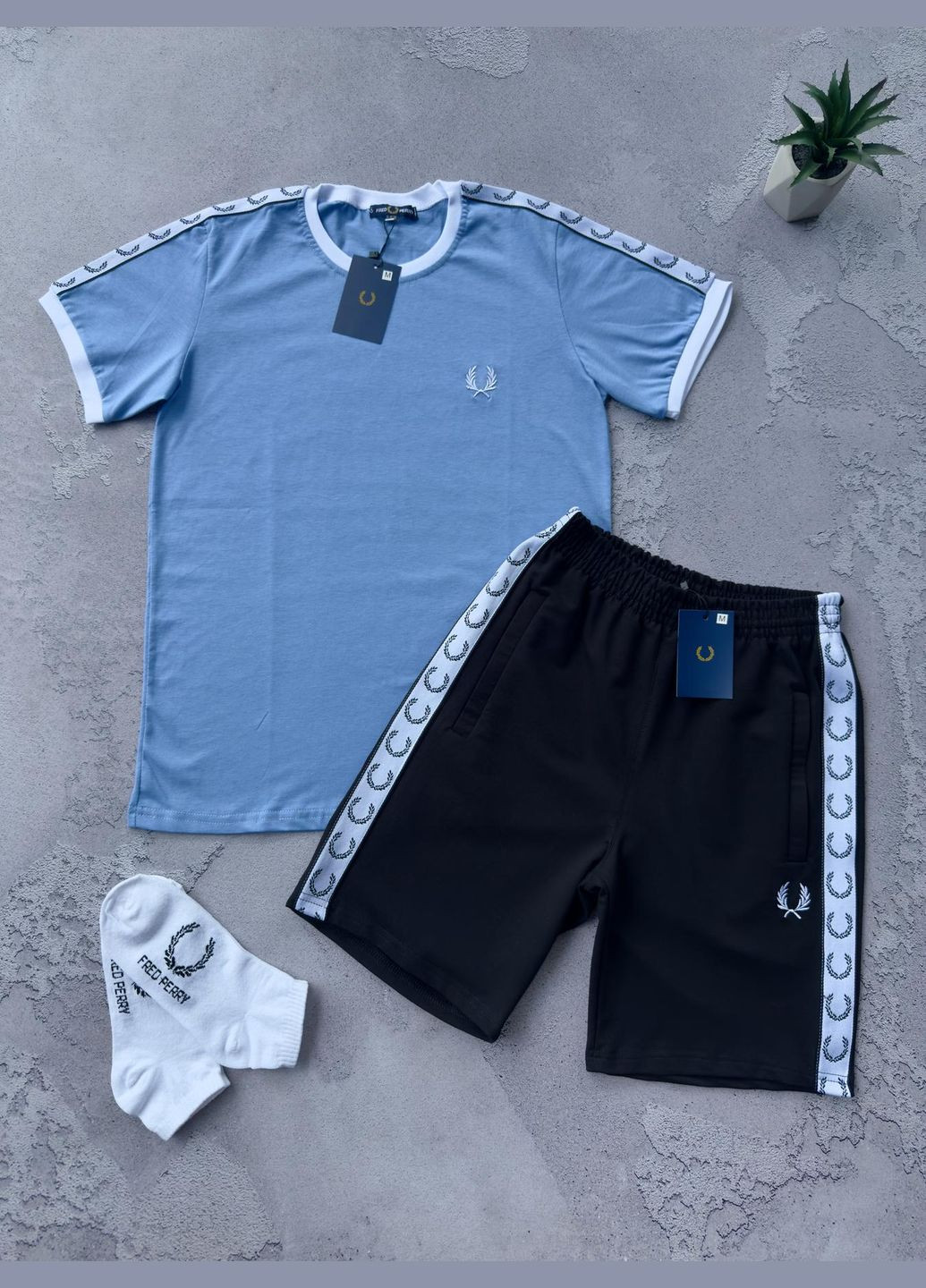 Набор Fred Perry лампас футболка шорты 2 пары носка в подарок 🎁 No Brand (346998822)