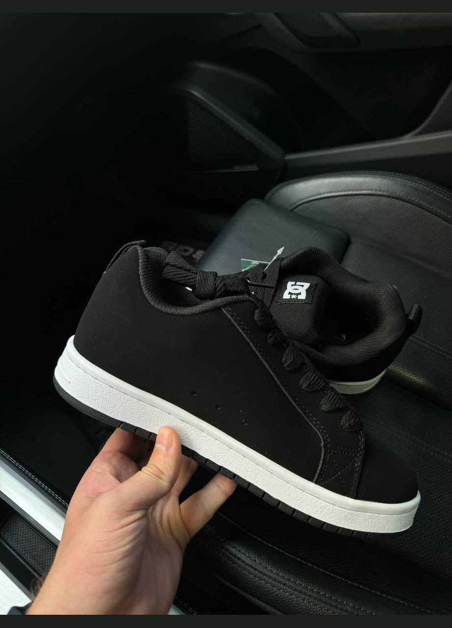 Черные кроссовки Vakko -