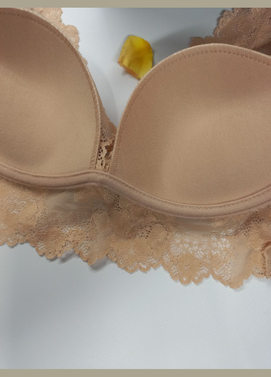 Бежевий бралетт бралет бежевий мереживний з пуш-ап розмір 70в gem Lormar поліестер