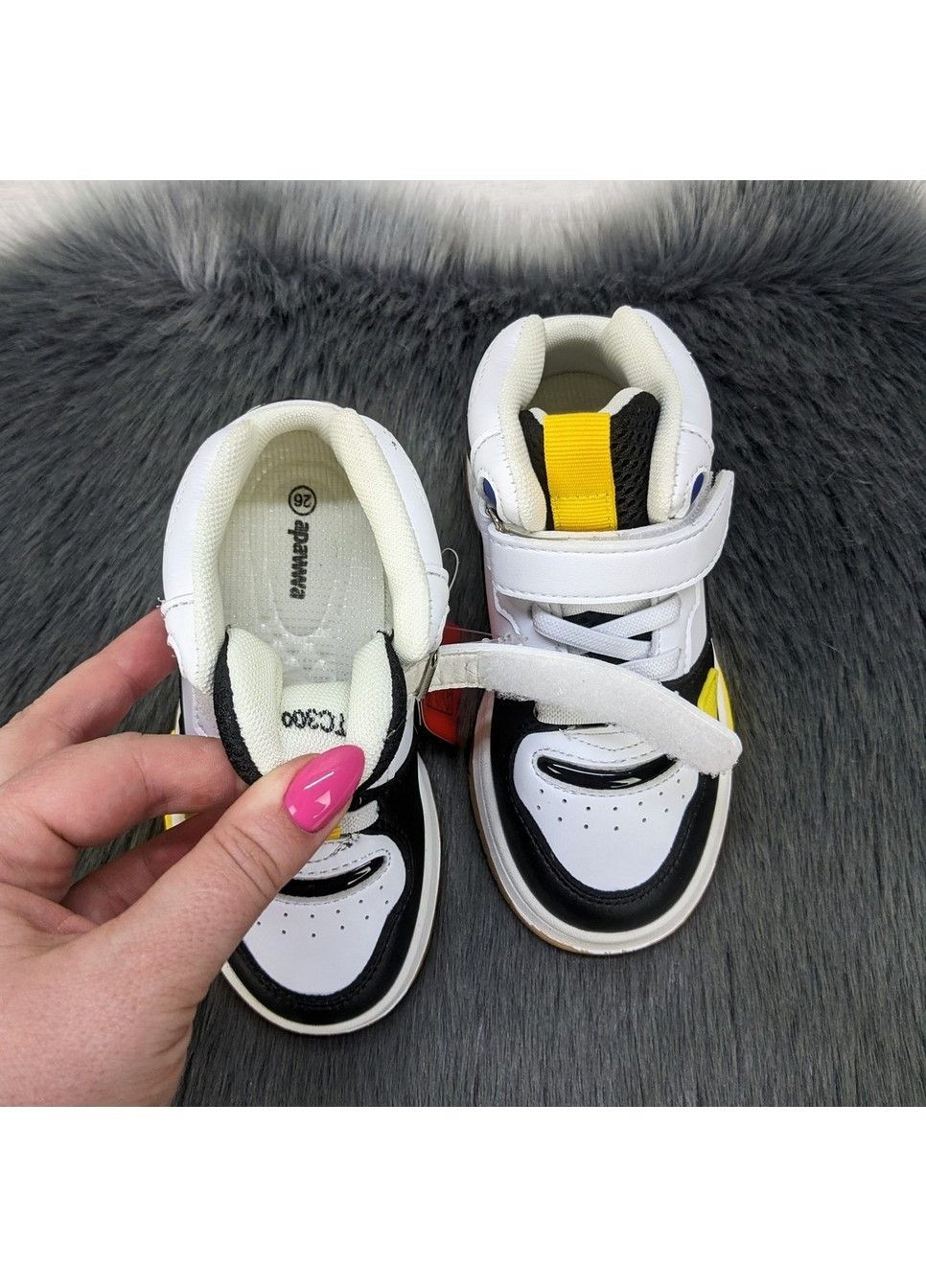 Чорно-білі осінні кросівки високі для дівчинки хайтопи Apawwa