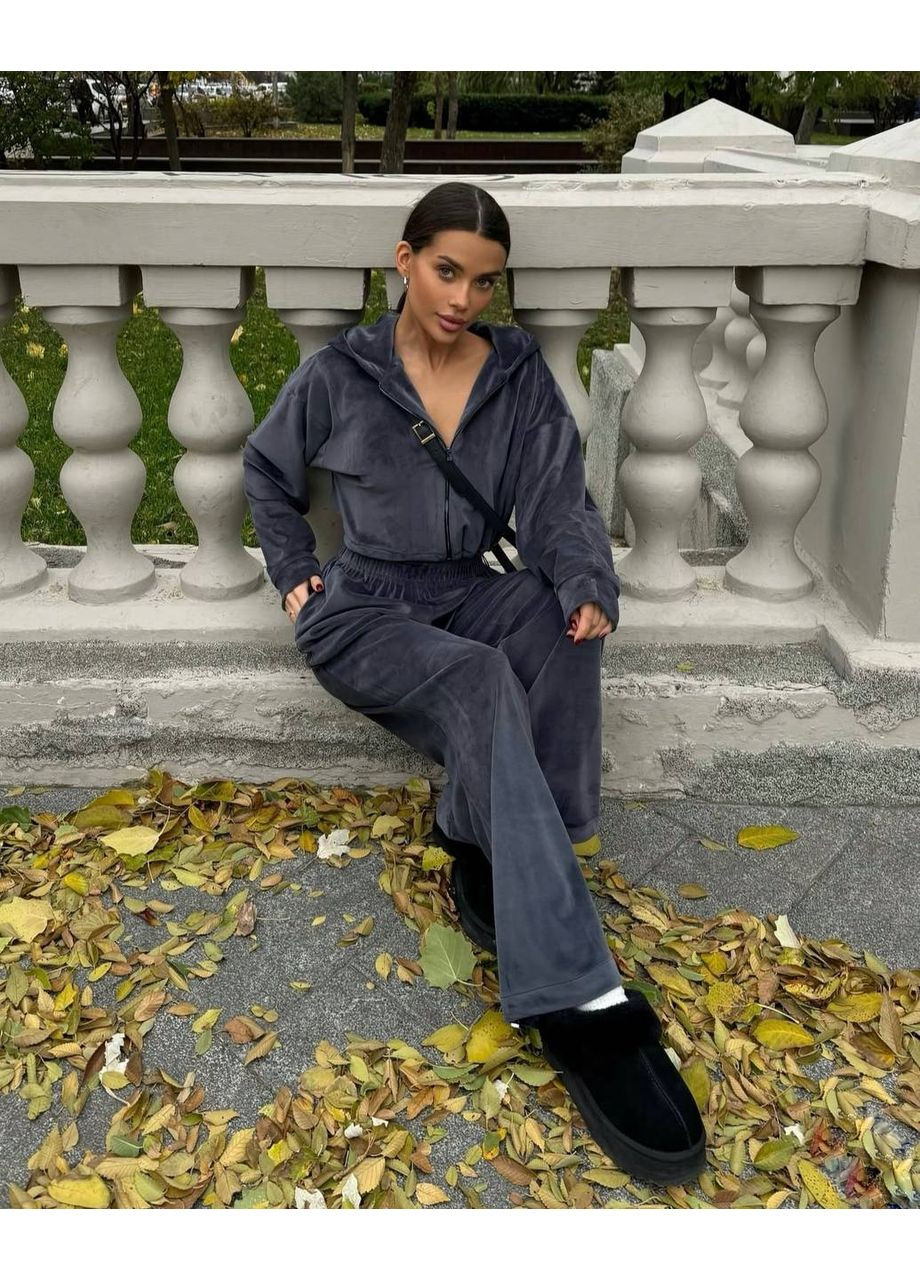 Жіночий спортивний костюм у сучасному стилі Україна (361071475)