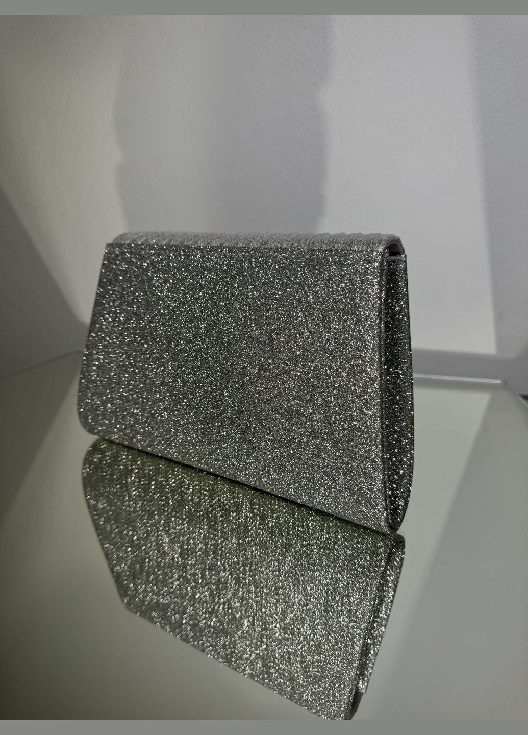 Праздничный серебряный клатч с камешками No Brand (322414738)