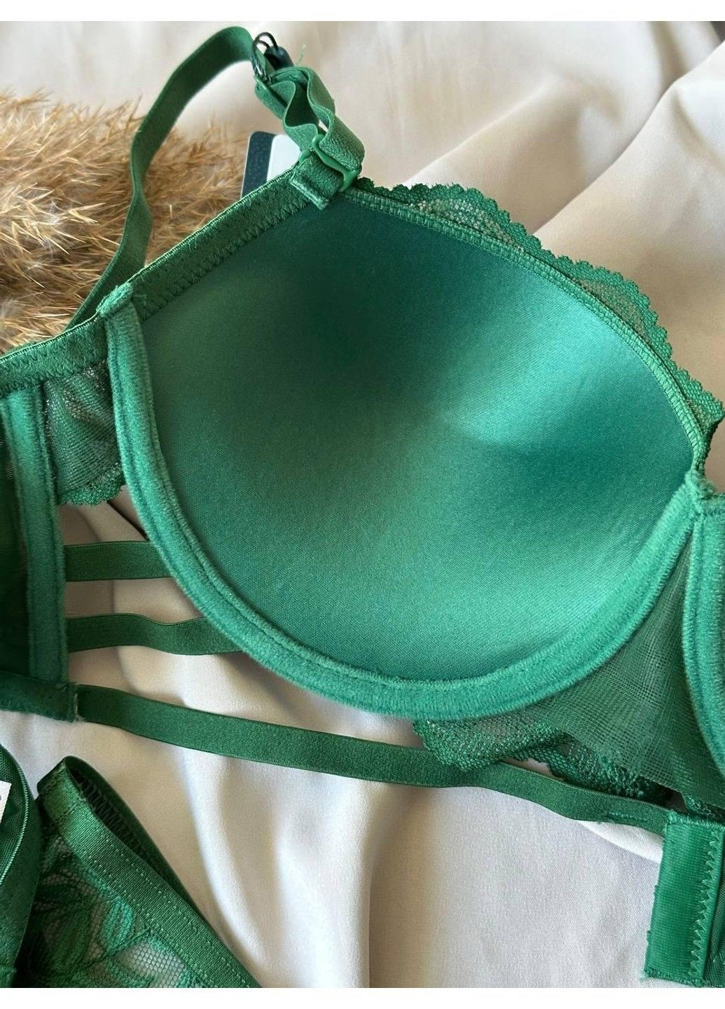 Зеленый комплект бюстгальтер push-up и трусики танга 313 зеленый CHLX