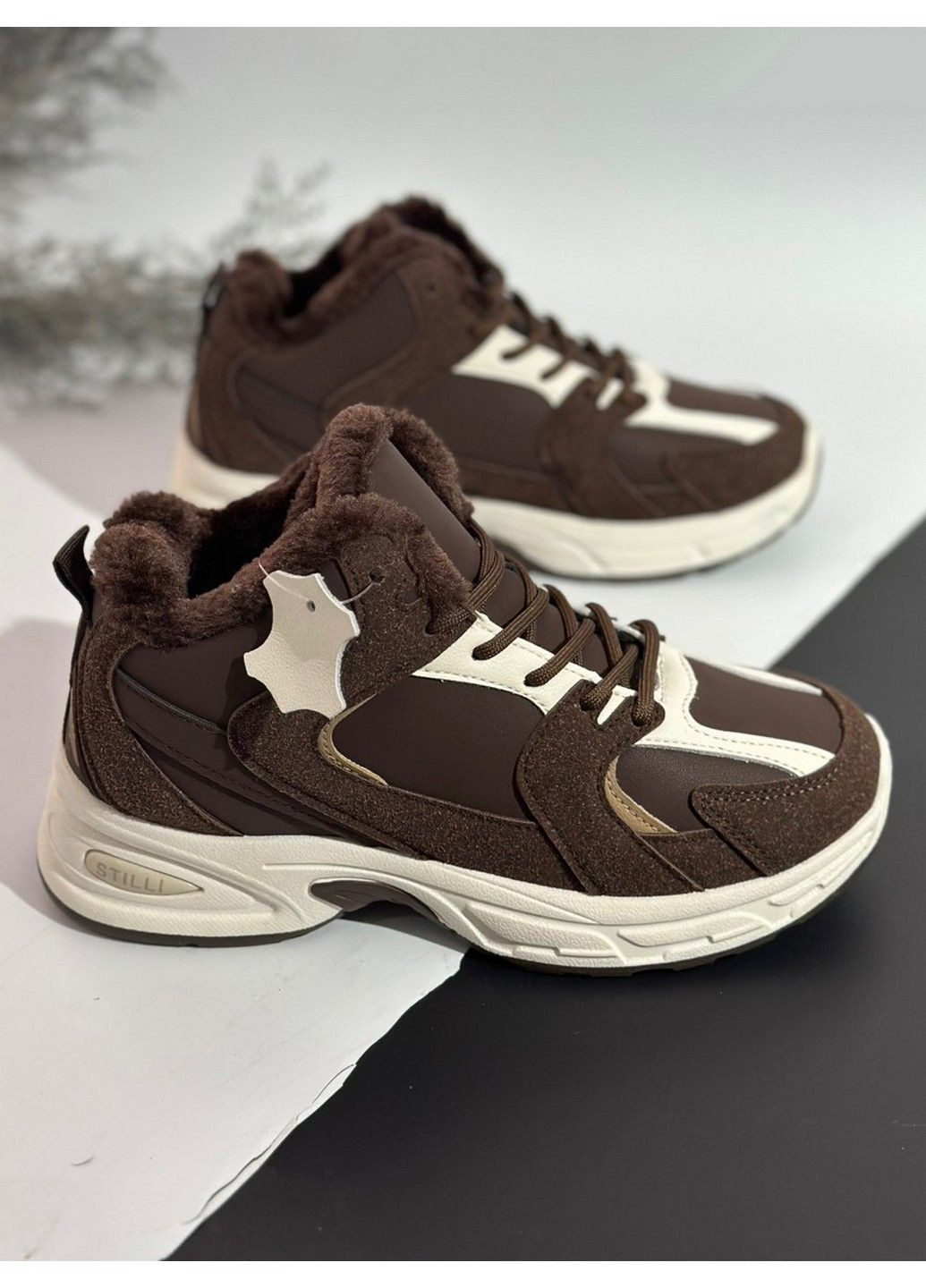 Коричневые всесезон кожаные кроссовки на меху mp200-2 Stilli