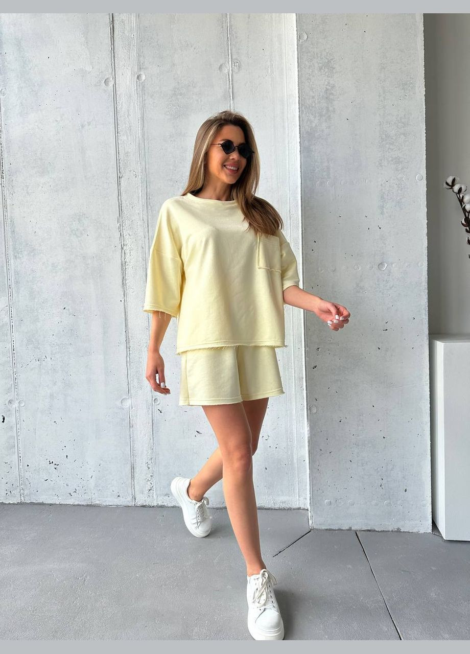 Женский летний спортивный костюм молочного цвета 32990 No Brand (331144091)