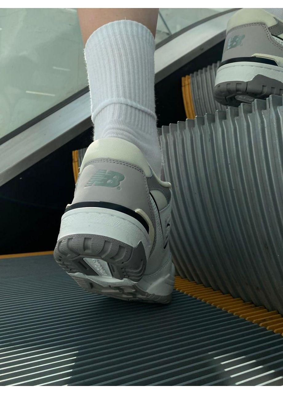 Білі Осінні кросівки чоловічі new balance 550 salt and pepper нью беланс 550 No Brand