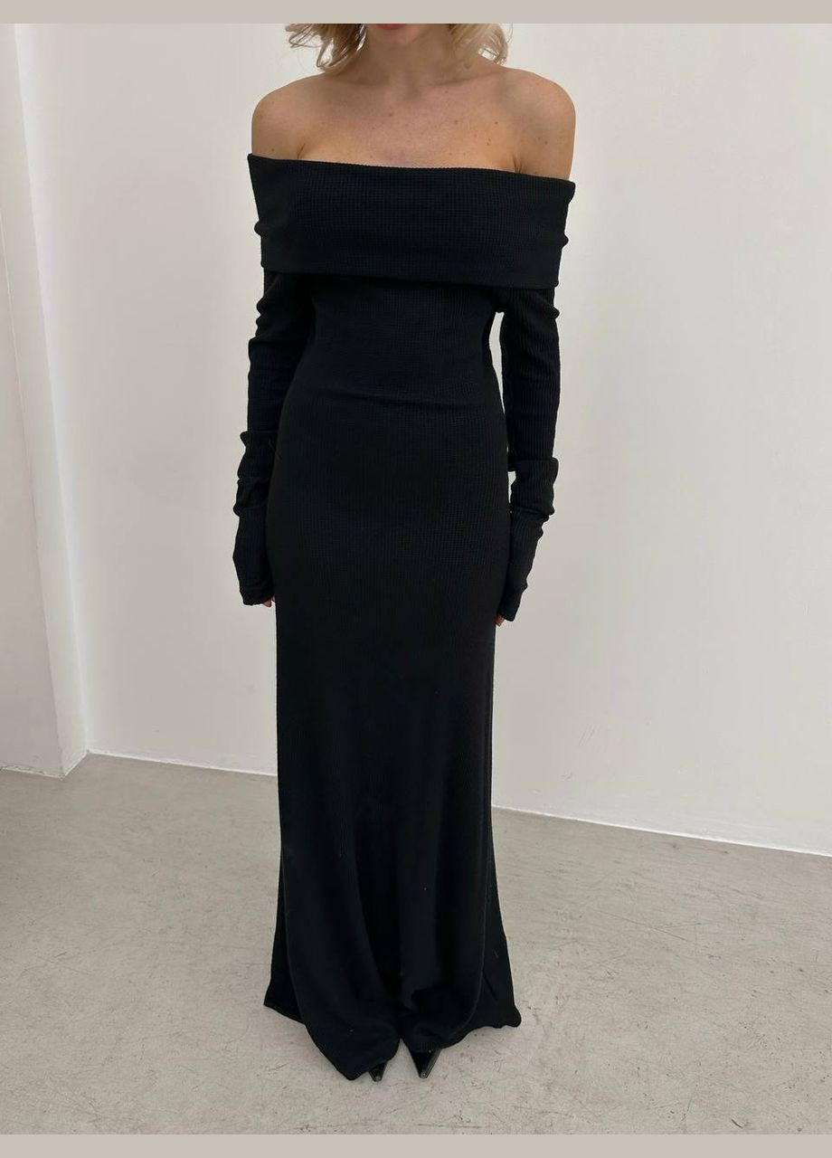 Черное вечернее платье макси с открытыми плечами колокол No Brand однотонное