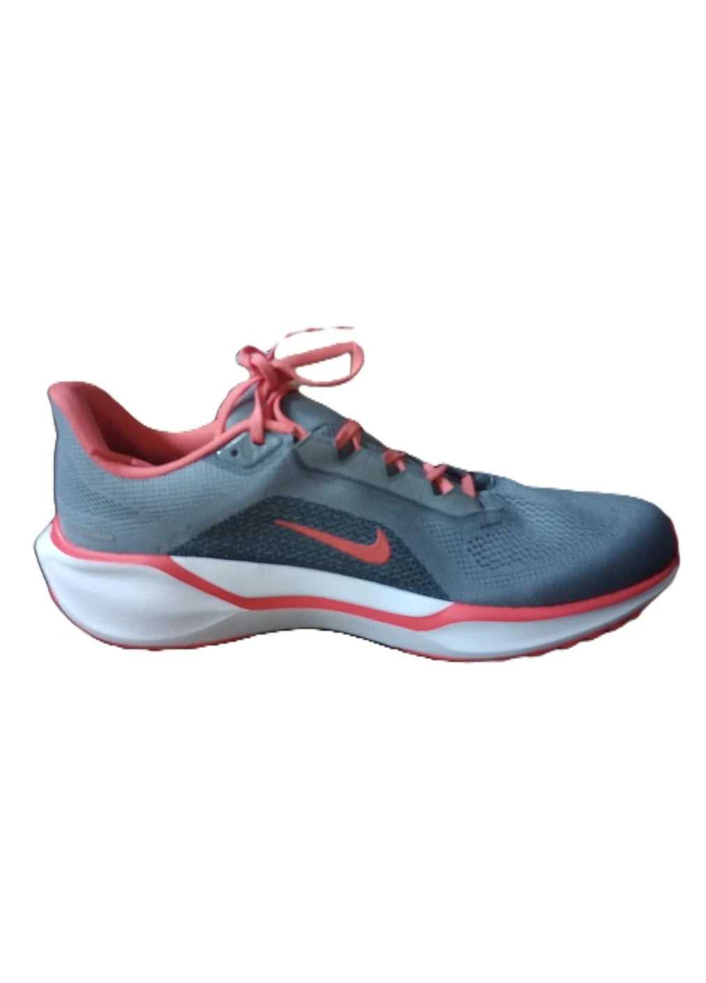 Серые летние кроссовки Nike