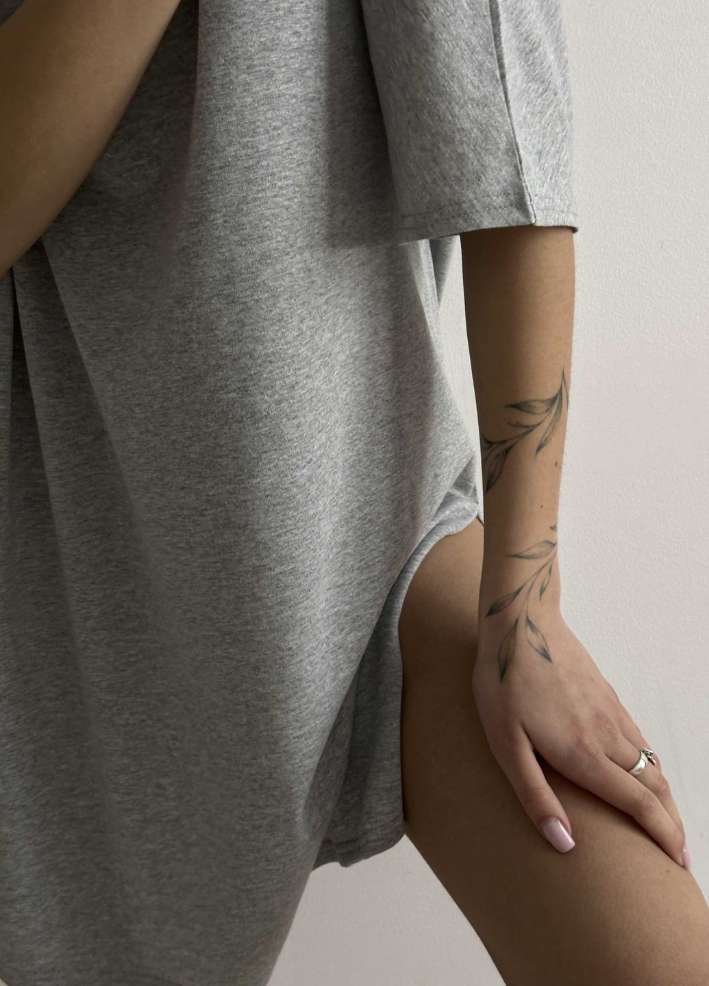 Серая всесезон хлопковая ночная рубашка коллекции "сладкие сны" VIDCHUY