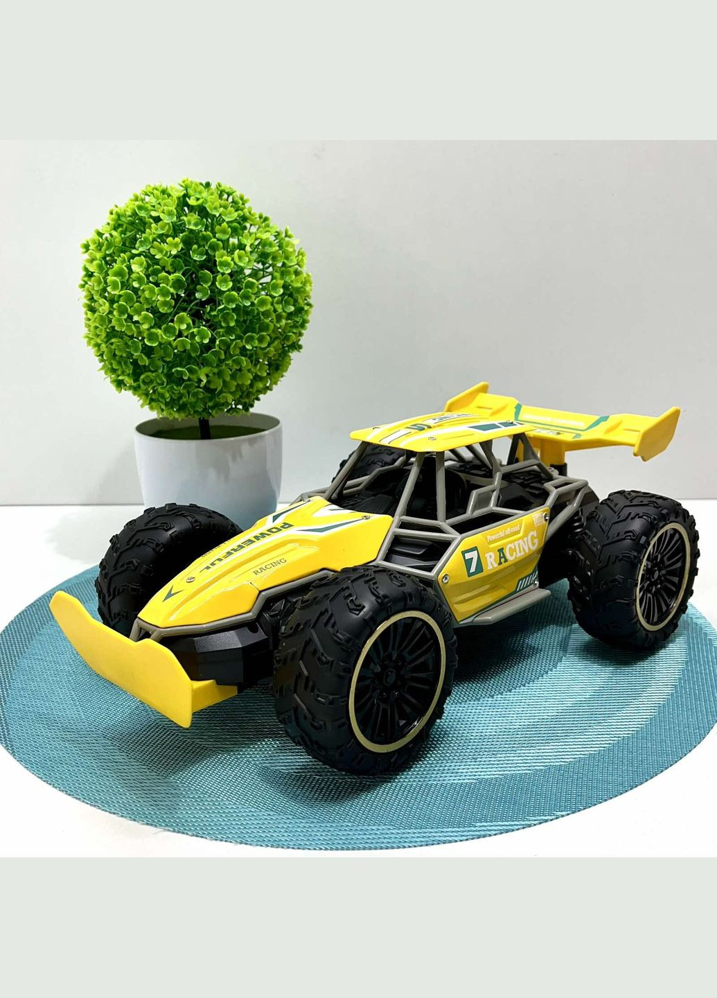 Машинка на радиоуправлении с парогенератором и светом 32,5см 1:12 Желтая (W3383) No Brand (306549359)