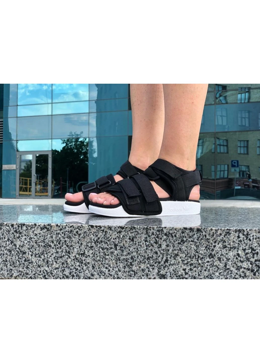 Белые летние кроссовки adidas black white 2 адидас No Brand