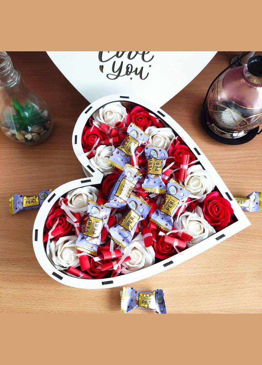 Подарунковий бокс для дівчини з цукерками та 101 причиною «Чому я тебе люблю» (ar131) No Brand (316141125)