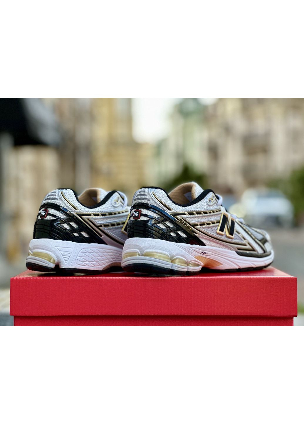 Черные демисезонные кроссовки мужские new balance m1906 white gold silver black нью беланс m1906 No Brand