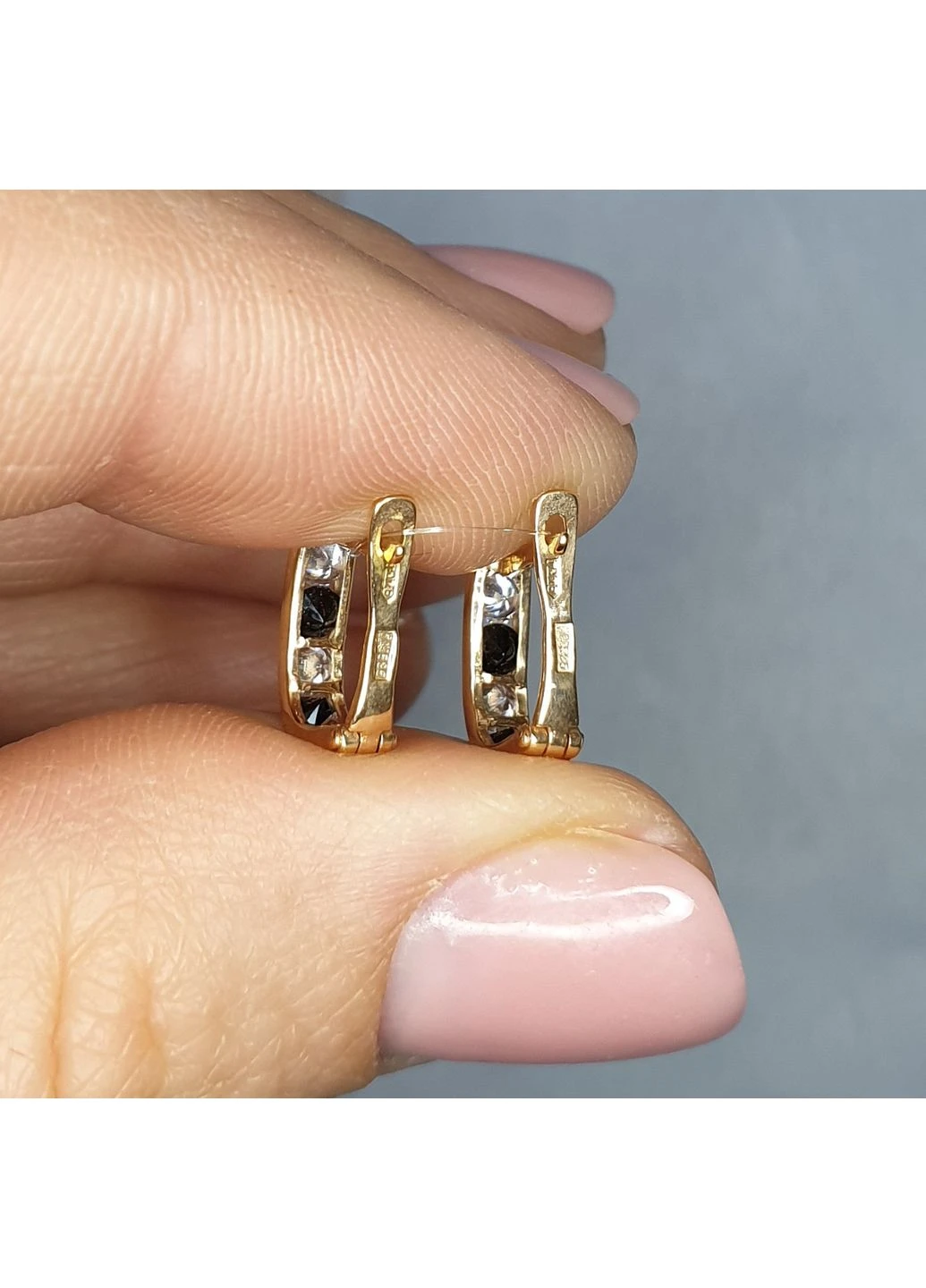 Сережки золоті з фіанітом 1,06 г No Brand (382675594)