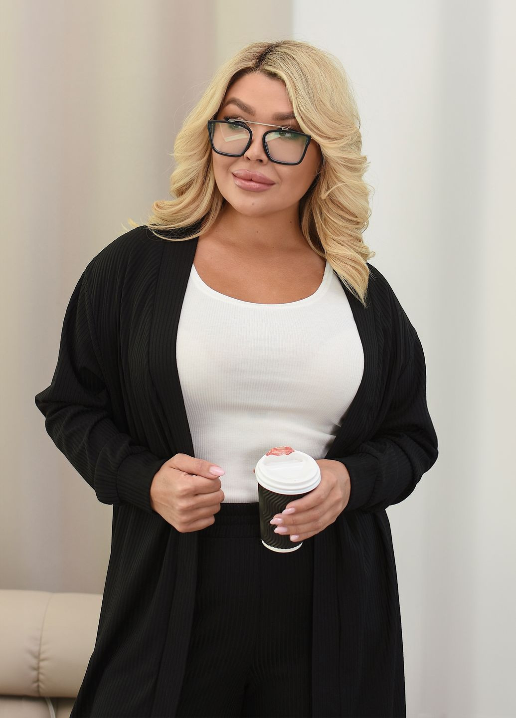 Трикотажний костюм жіночий в рубчик (кардиган + штани) No Brand (322504548)