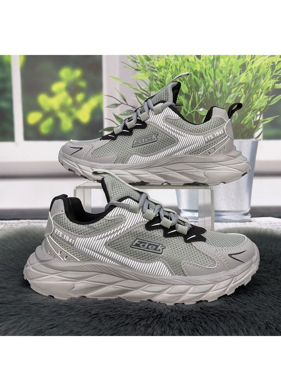 Світло-сірі Осінні кросівки підліткові FDEK