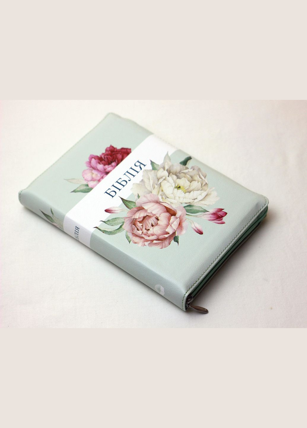 Біблія - піони, золотий зріз, індекси, замок, 13х18 см Українське Біблійне Товариство (356511318)