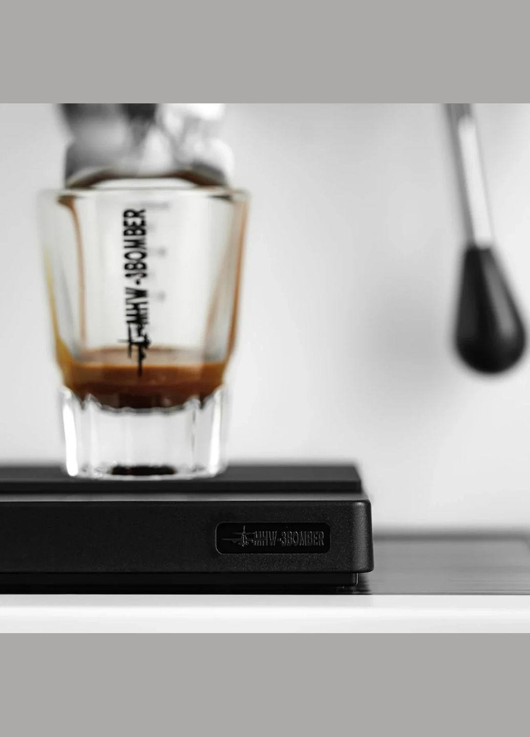 Весы Cube v2.0 черные MHW-3BOMBER (336517879)