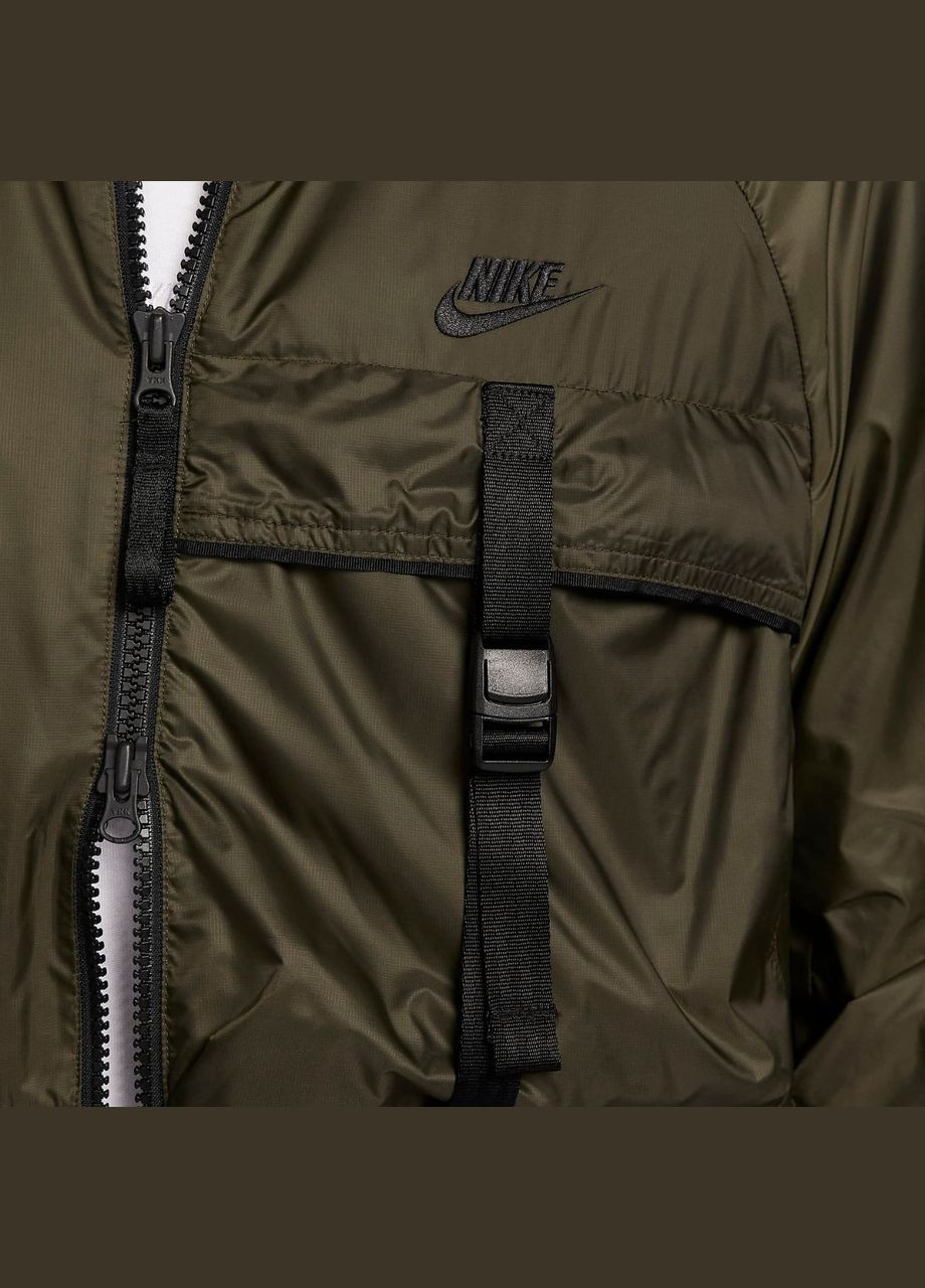 Зеленая демисезонная куртка Nike