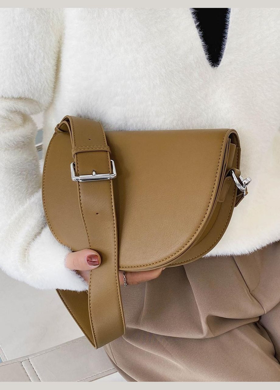 Жіноча сумка-сідло 02649 крос-боді на ремінці No Brand (344446752)