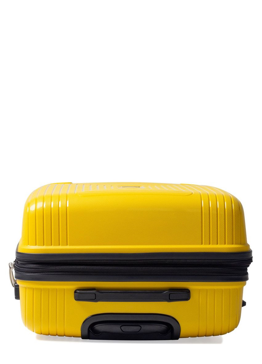 Чемодан средний M полипропилен жёлтый 68х47х33+5/102л/3.9кг/ 241 AIRTEX (324801633)