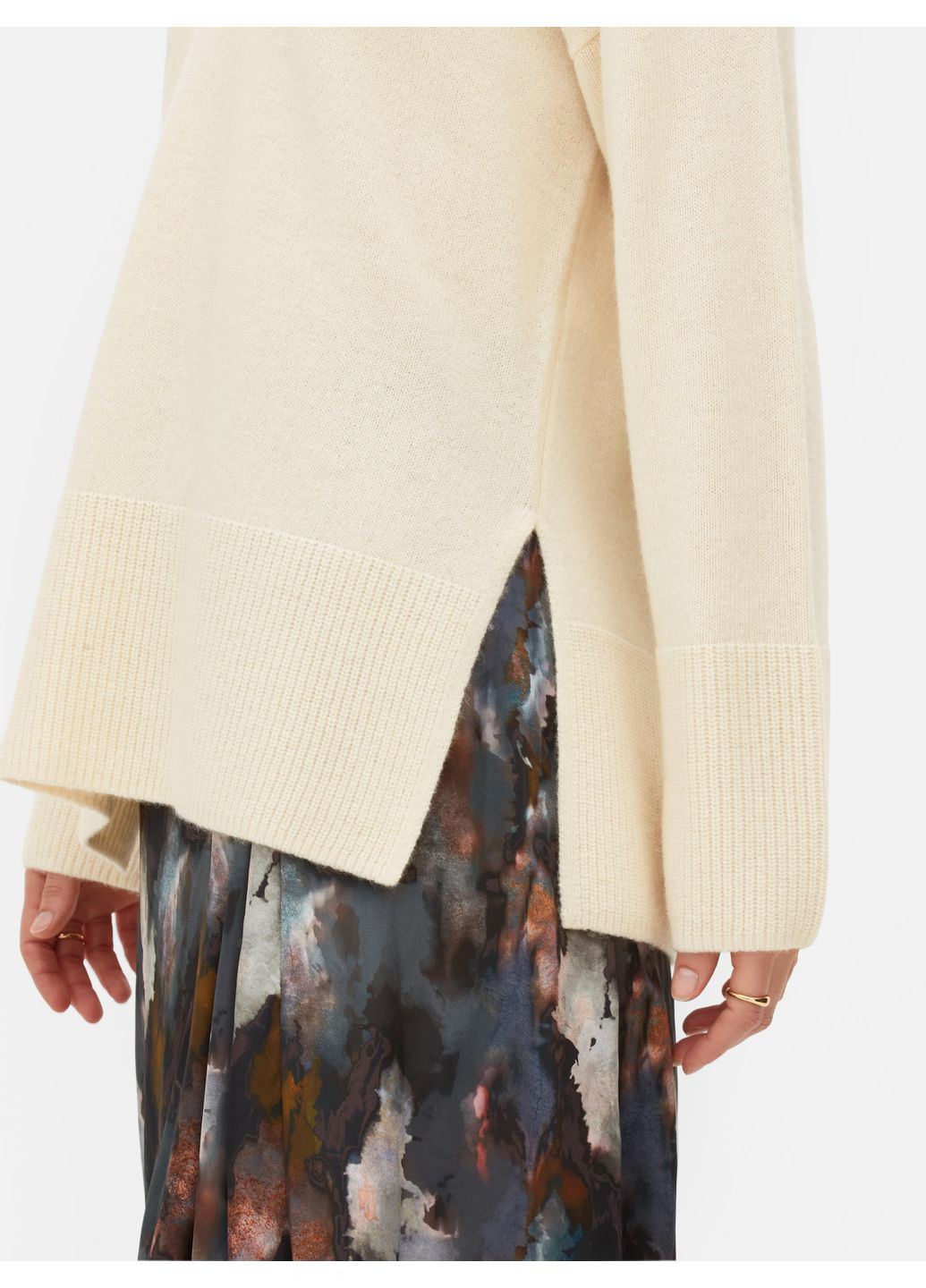 Молочний пуловер зима,молочний, Primark