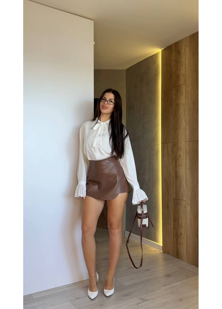 Молочная классическая рубашка однотонная No Brand