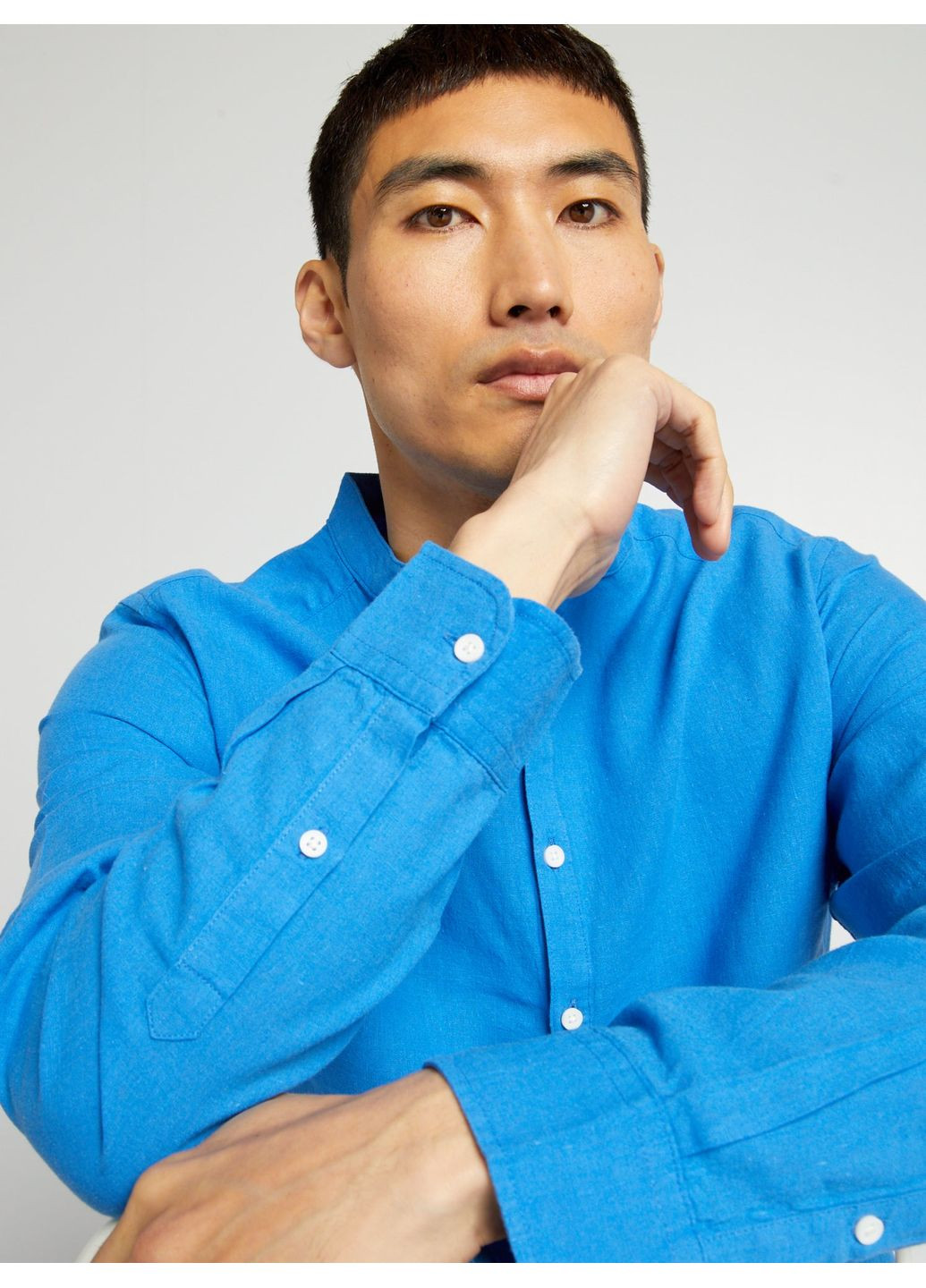 Светло-синяя рубашка Kiabi