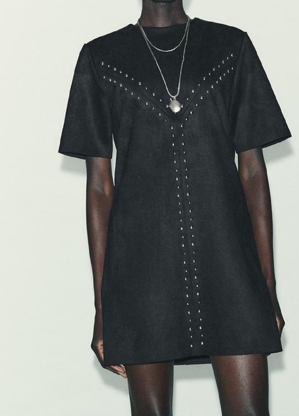 Черное платье Zara однотонное