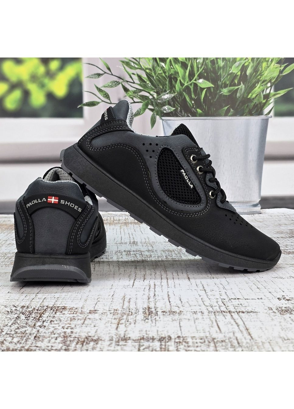 Черные демисезонные кроссовки мужские Paolla