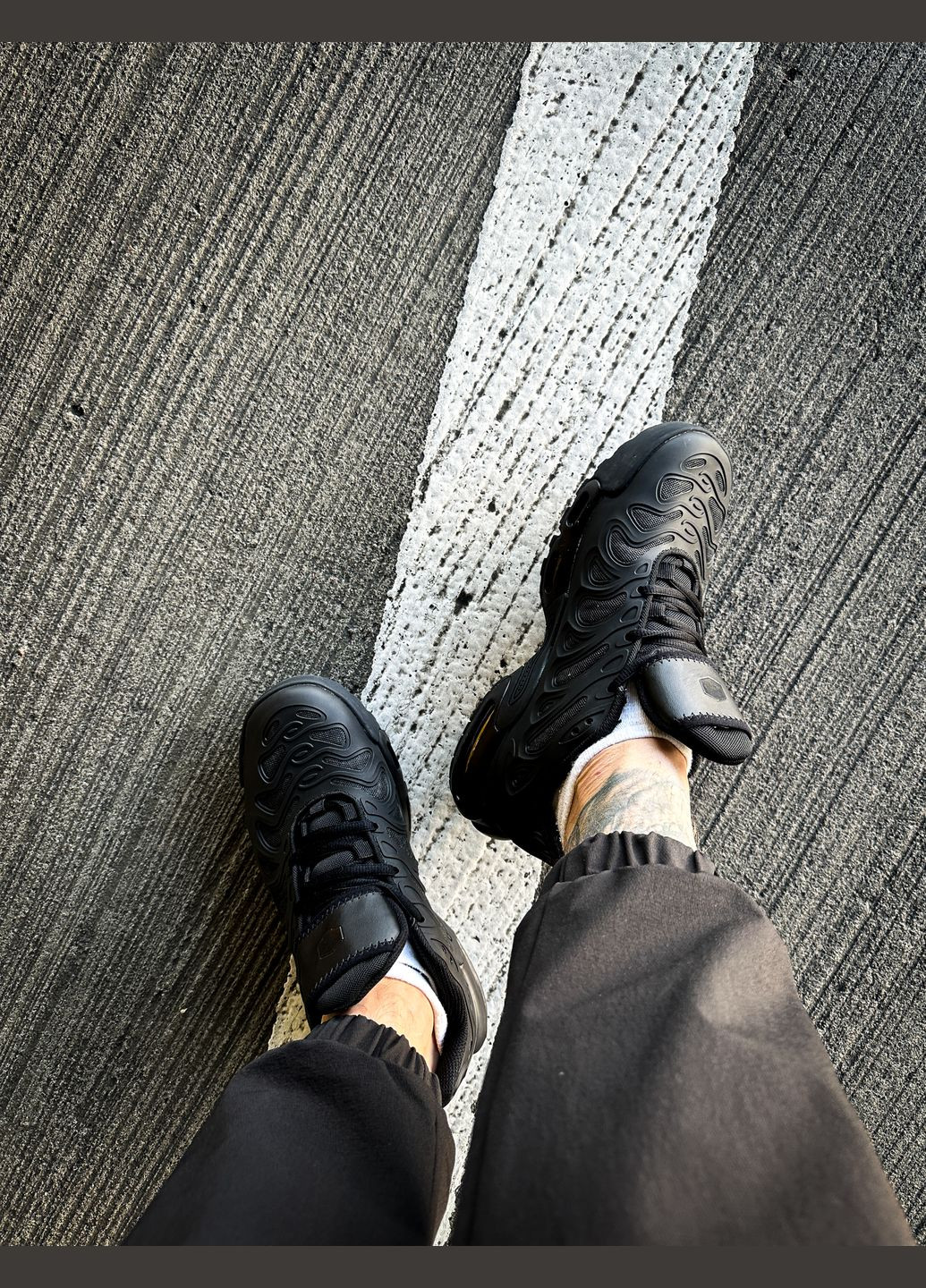 Кроссовки женские и мужские Nike Air Max TN Plus drift black | Найк Аир Макс ТН плюс черные No Brand чёрные всесезоны (311314441)