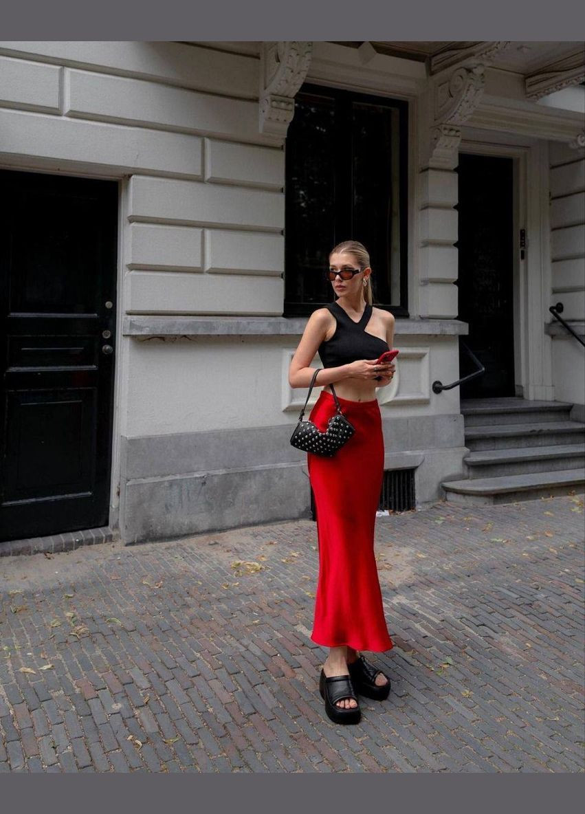 Красная повседневная однотонная женская атласная юбка макси Avanti