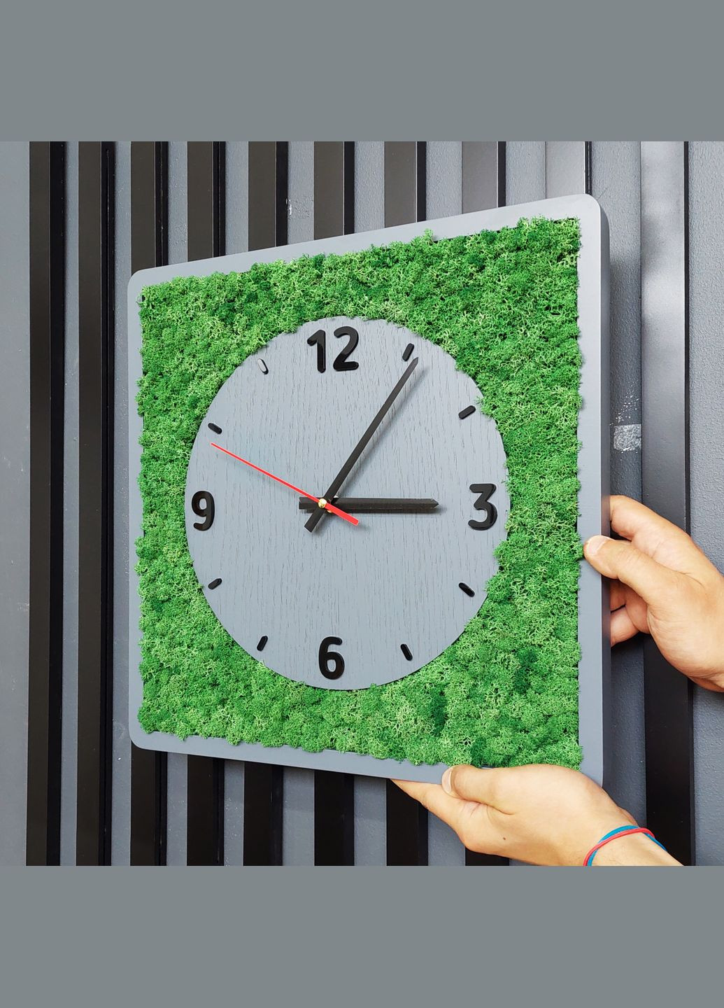 Часы настенные современные с мхом Wood One (315725350)