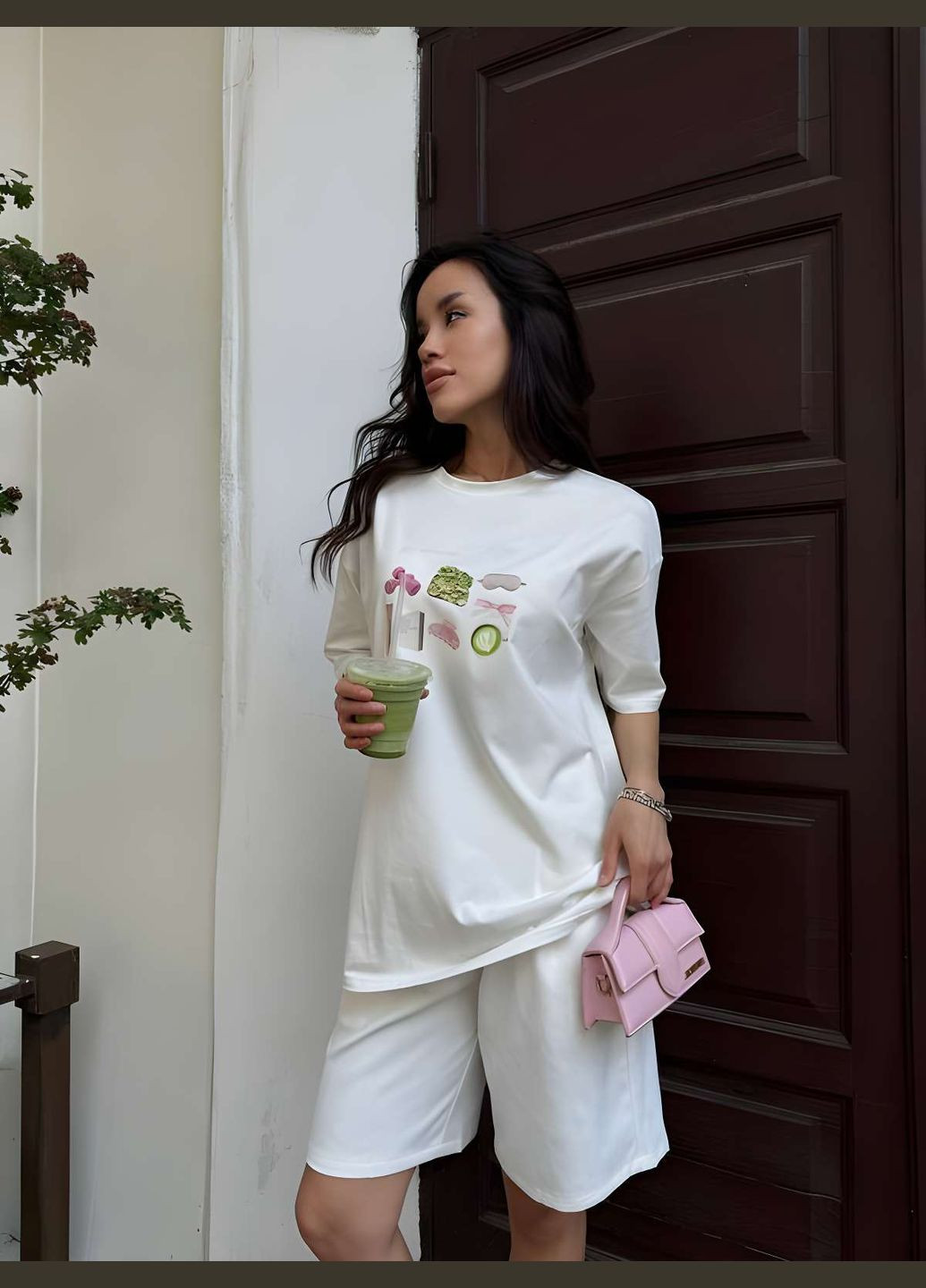 Жіноча біла бавовняна футболка із веселим принтом бавовна Україна - (339402827)