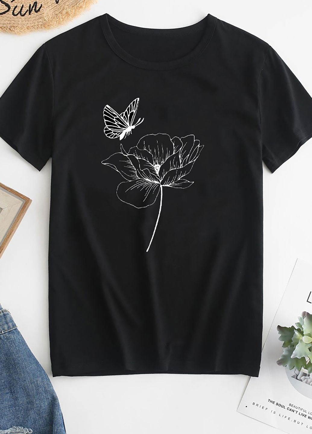 Черная демисезон футболка женская черная lepidopteran landscape Zuzu