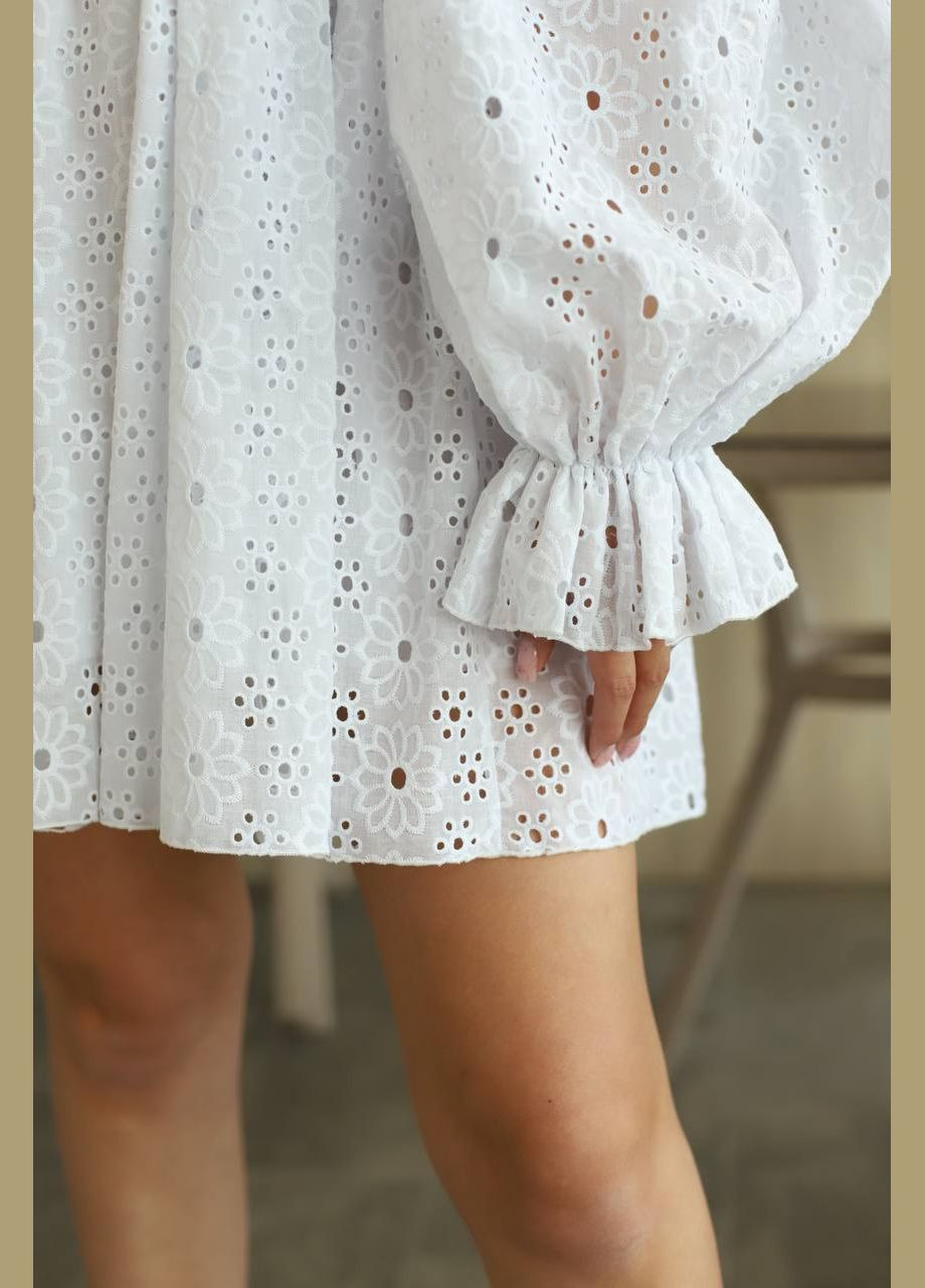 Білий святковий, повсякденний, коктейльна жіноча сукня з обʼємними рукавами бебі долл Avanti однотонна