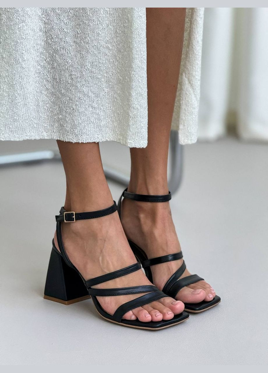 Стильні чорні натуральні босоніжки на зручних підборах No Brand 2025 (327880873)