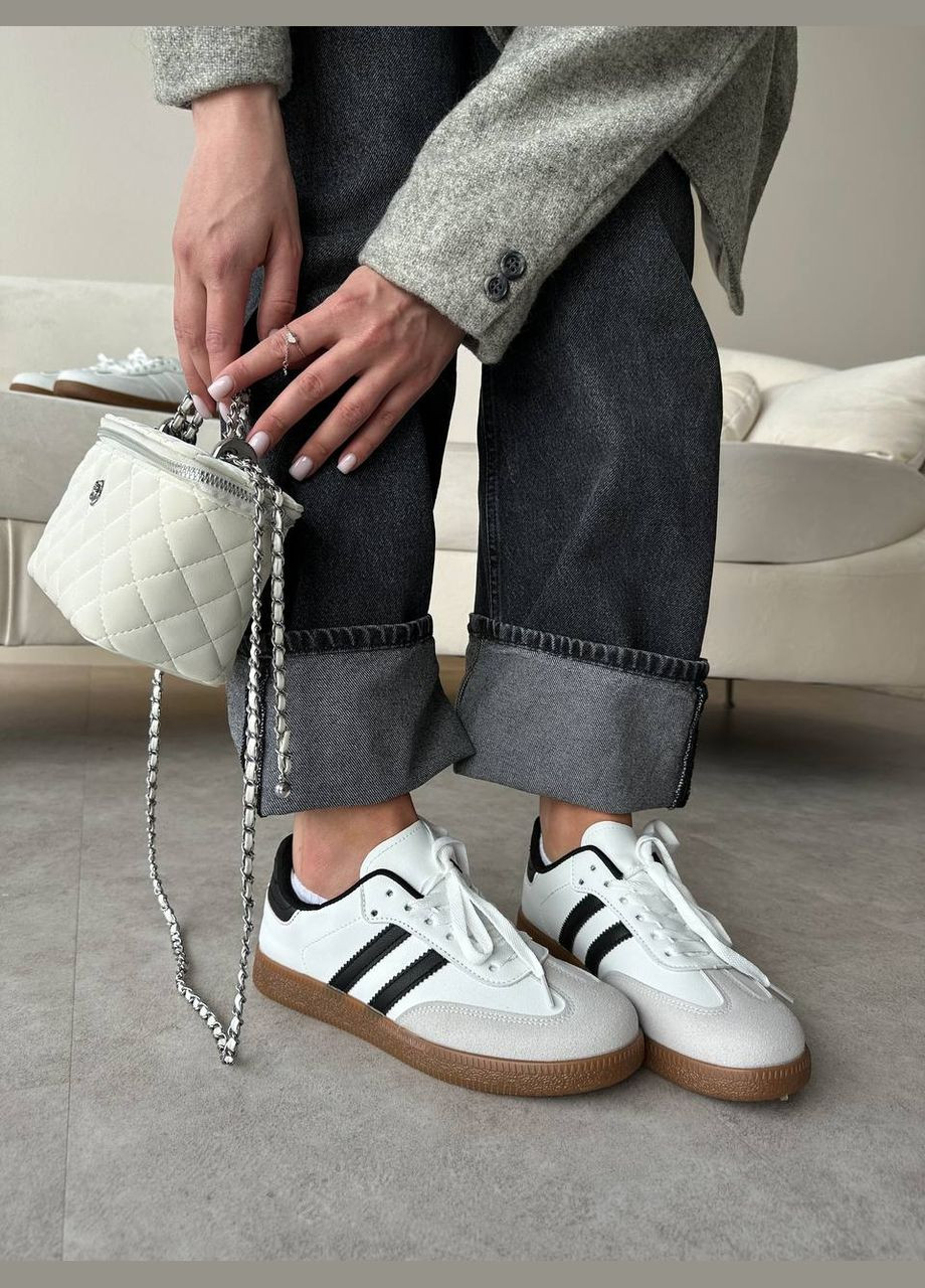 Білі трендові стильні кросівки кеди натуральна шкіра білі з чорними смужками No Brand