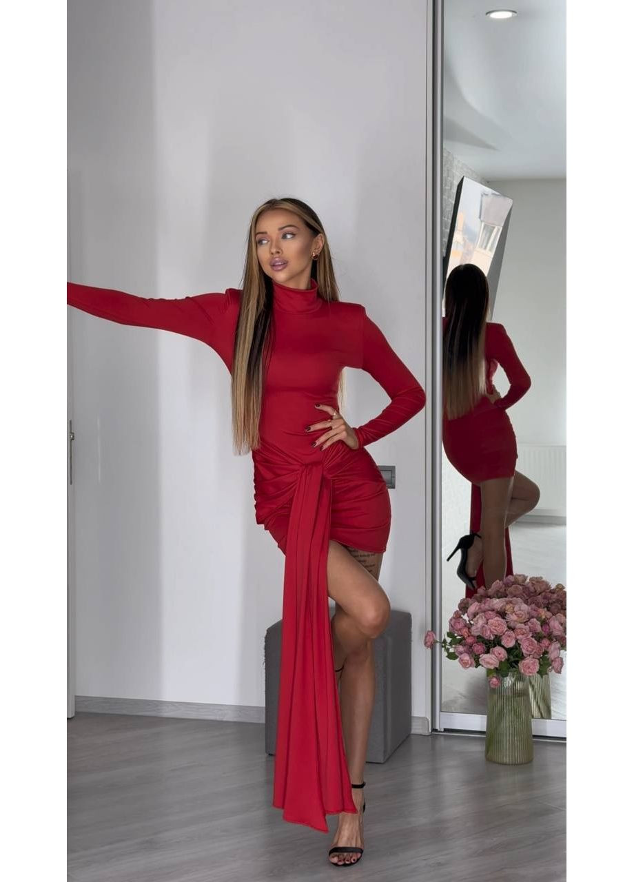 Красное вечернее мини-платье из микродайвинга с подплечниками и шлейфом на поясе – элегантность и стиль в деталях 🥰 (замер в описании) DK/DL Мода без кордонів однотонное