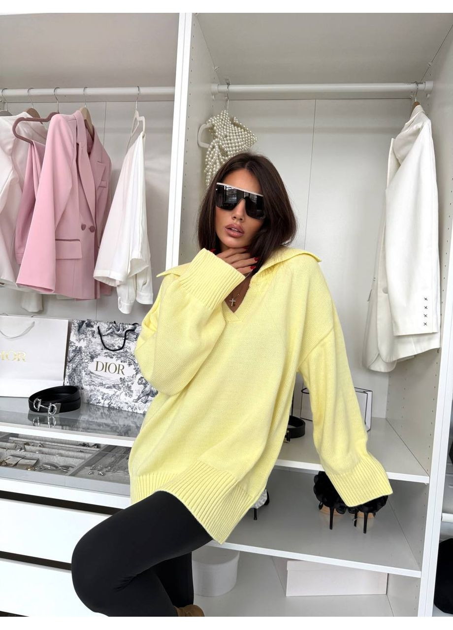 Світло-жовтий демісезонний жіночий подовжений светр оверсайз з коміром поло MonCher