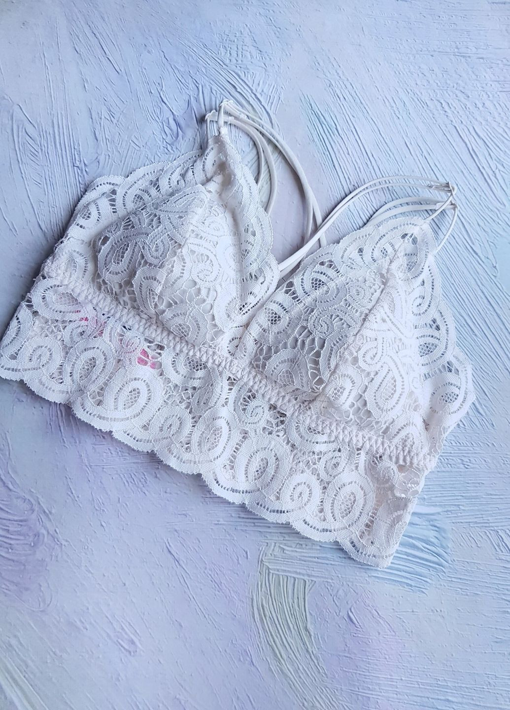 Топ кружевной Crochet Strappy Lace Bralette Молочный Victoria's Secret (260601858)