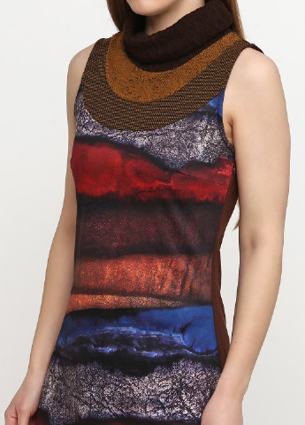 Коричневое кэжуал платье Smash с абстрактным узором