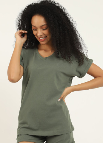 Оливковая (хаки) всесезон женский костюм с футболкой и шортами QPSecret