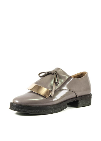 Серо-коричневые женские кэжуал туфли с металлическими вставками на низком каблуке - фото
